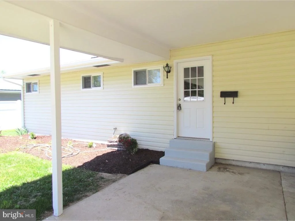 Photo of 731 RIVER ROAD