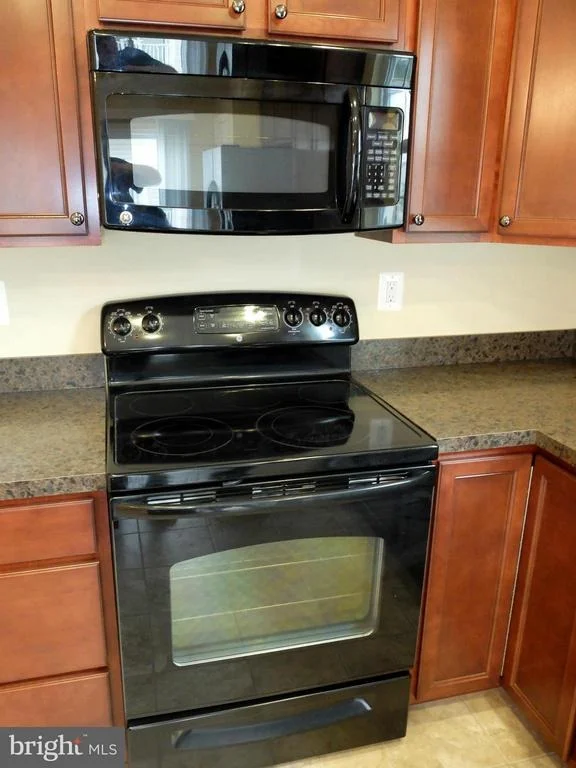 Photo of 8010 WRIGHT PLACE