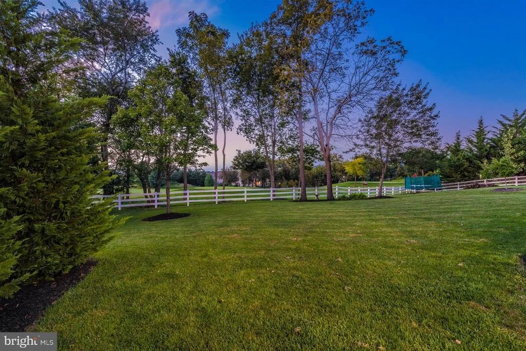 Photo of 610 GLENBROOK DRIVE