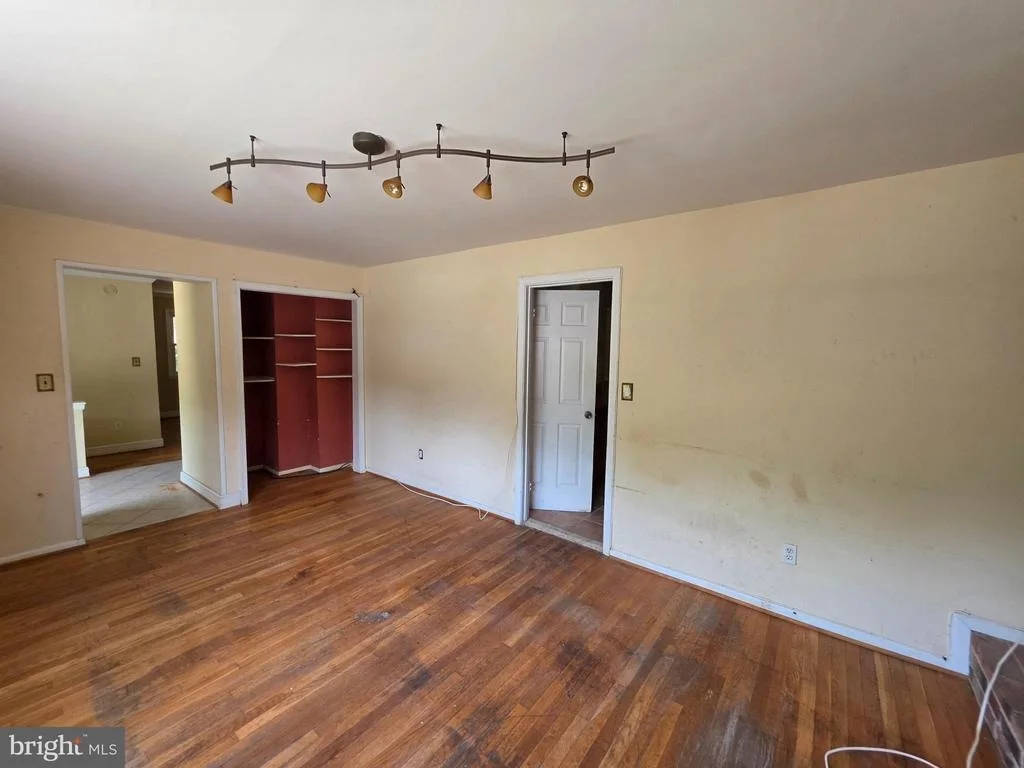 Photo of 12100 CHESTERTON DRIVE