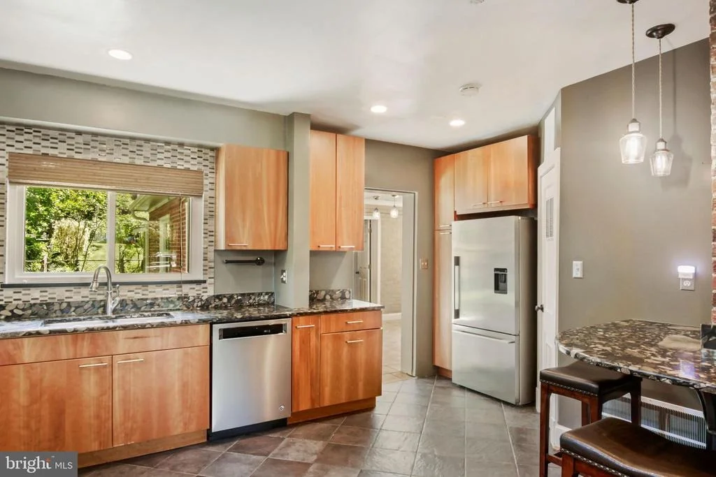 Photo of 10611 BUCKNELL DRIVE