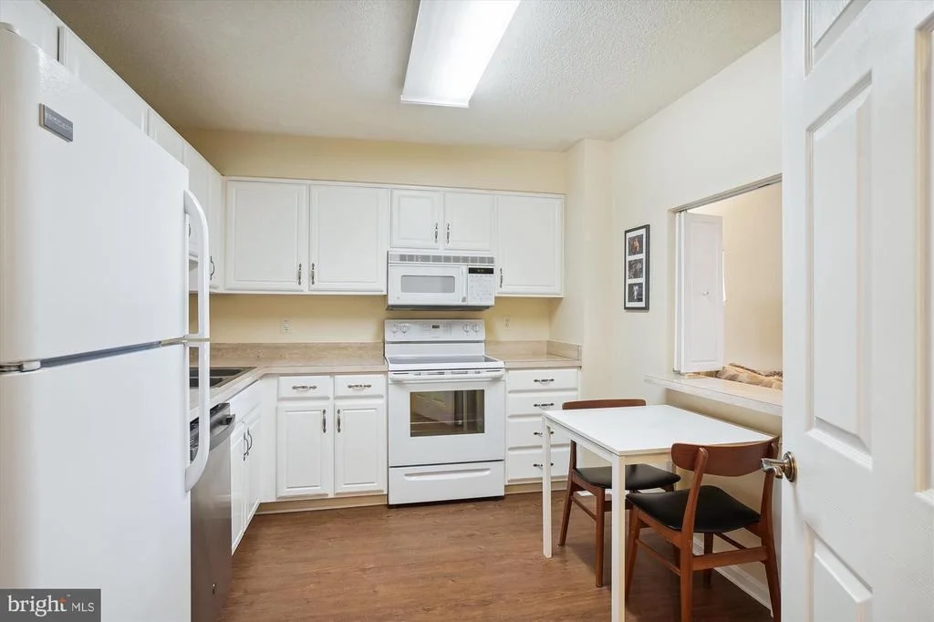 Photo of Unit 411 at 14800 PENNFIELD CIRCLE