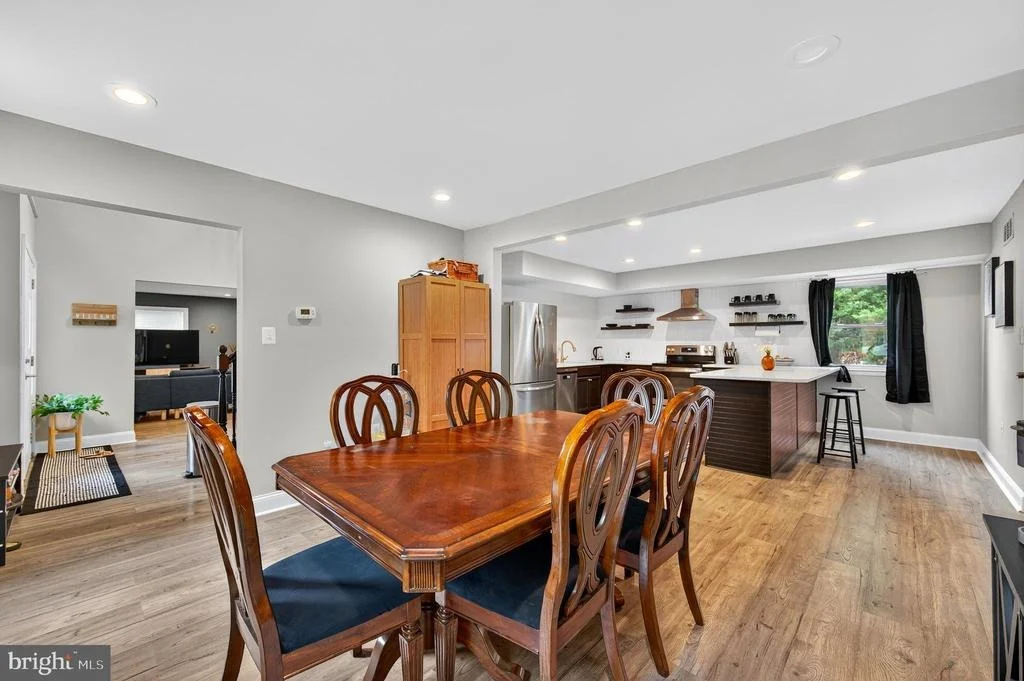 Photo of 9015 LONGBOW ROAD