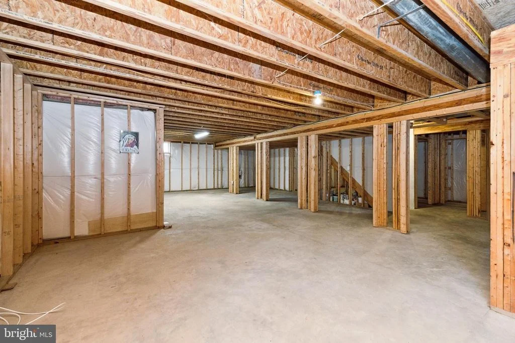 Photo of 457 UNIVERSITY DRIVE