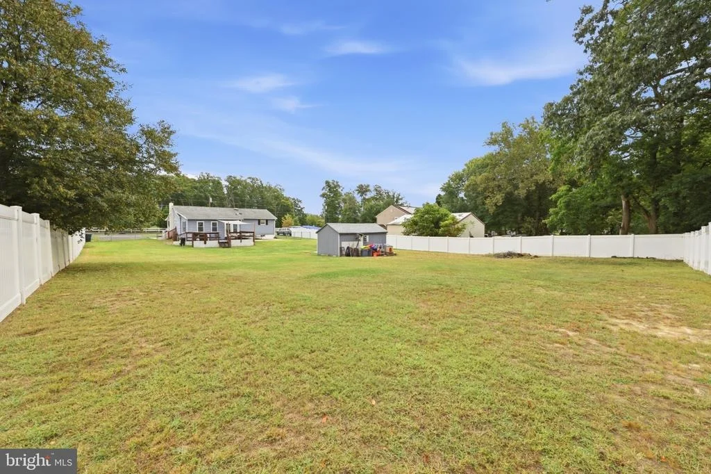 Photo of 989 BOUNDARY ROAD