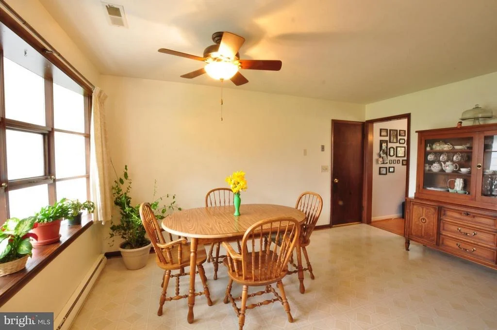 Photo of 10121 JOHNS DRIVE