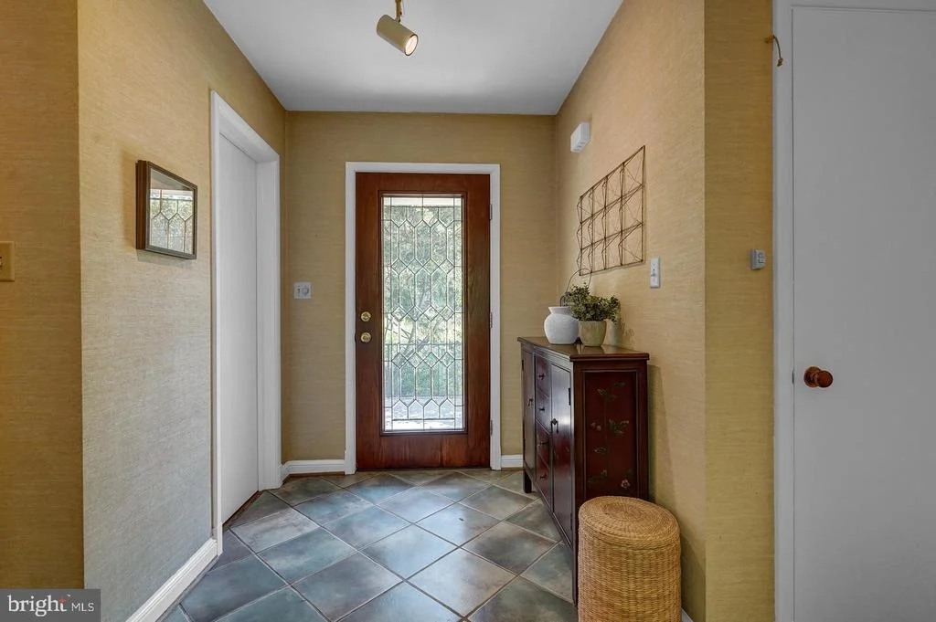 Photo of 9233 FARNSWORTH DRIVE