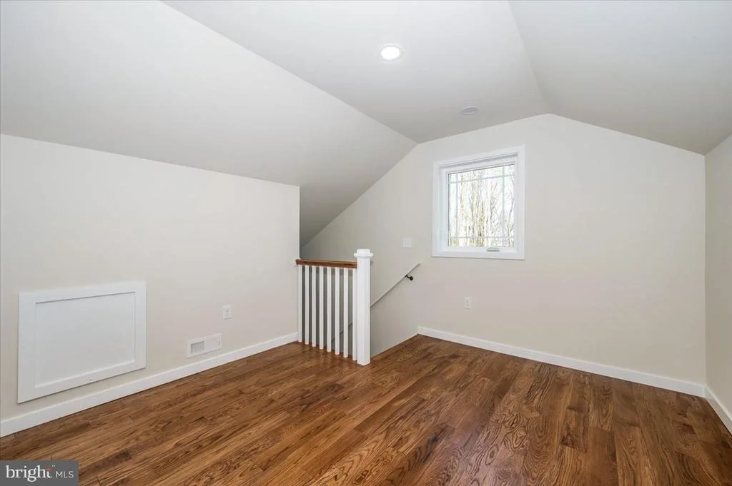 Photo of 460 SHADE TREE LANE