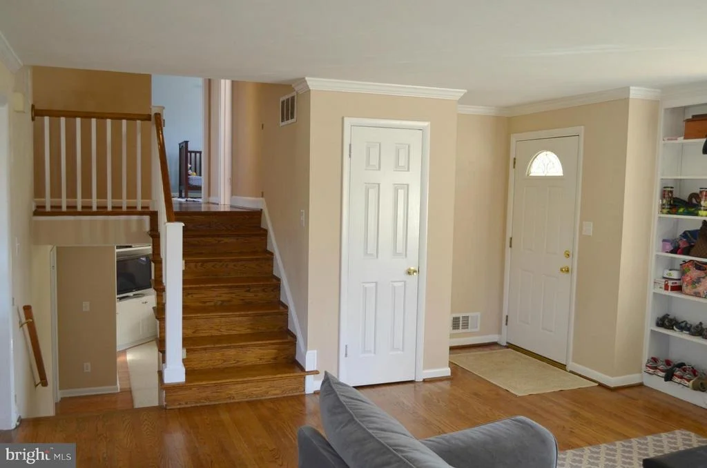 Photo of 1422 MAYFLOWER DRIVE