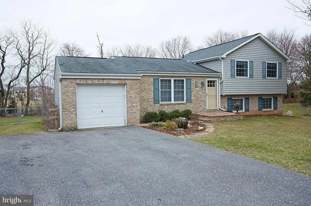 Photo of 7083 JASPER DRIVE