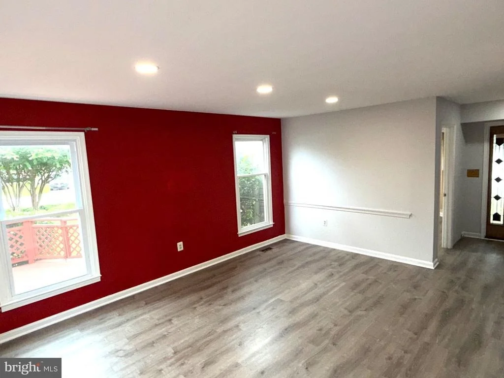 Photo of 9348 CREEKVIEW DRIVE