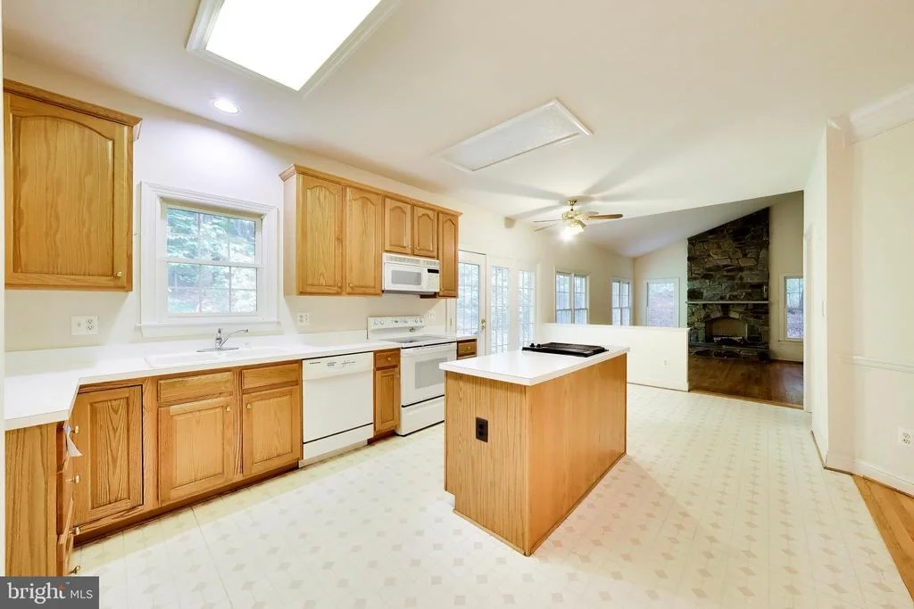 Photo of 6228 GARDEN ROAD