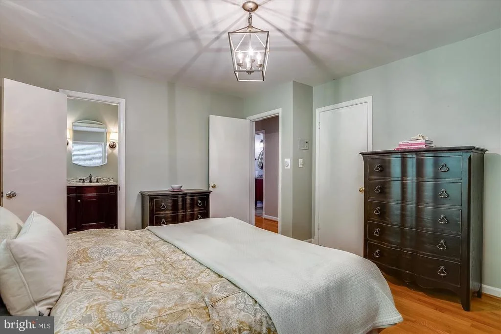 Photo of 1446 WOODACRE DRIVE