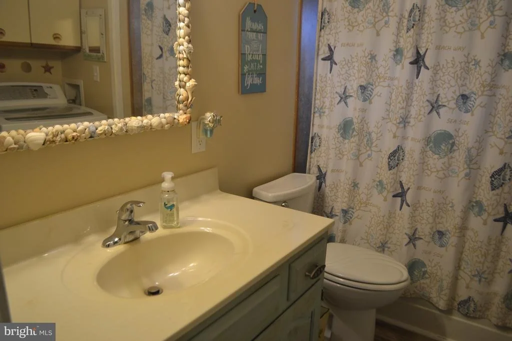 Photo of 18021 HOWARD DRIVE