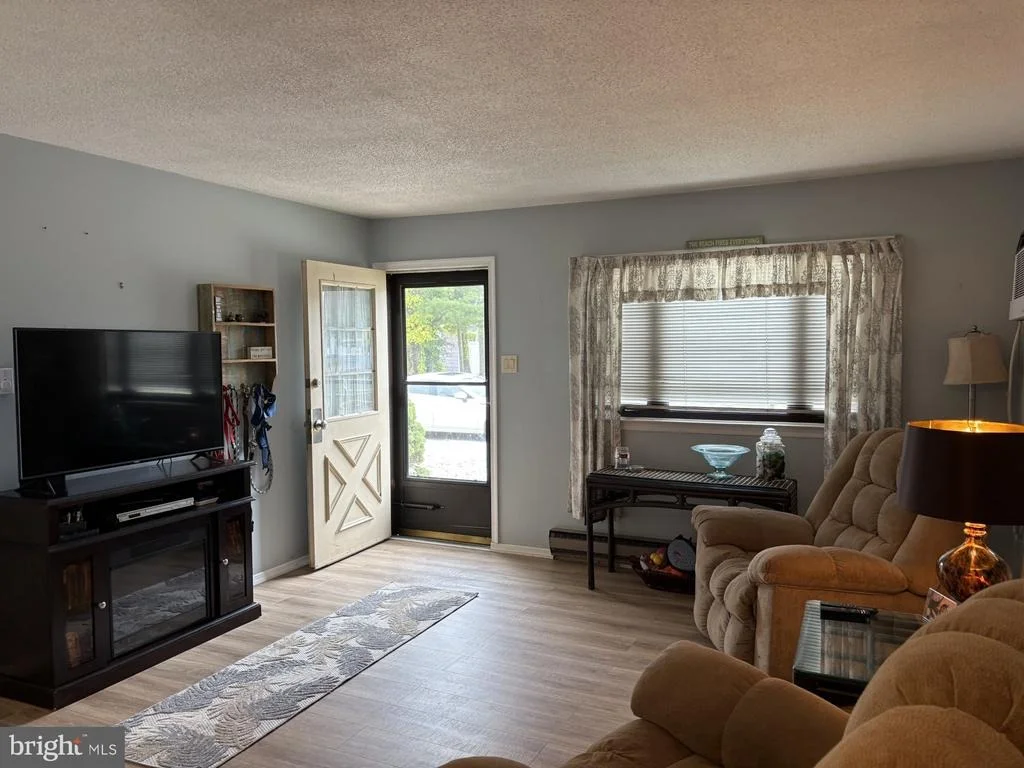 Photo of 812 JANE DRIVE