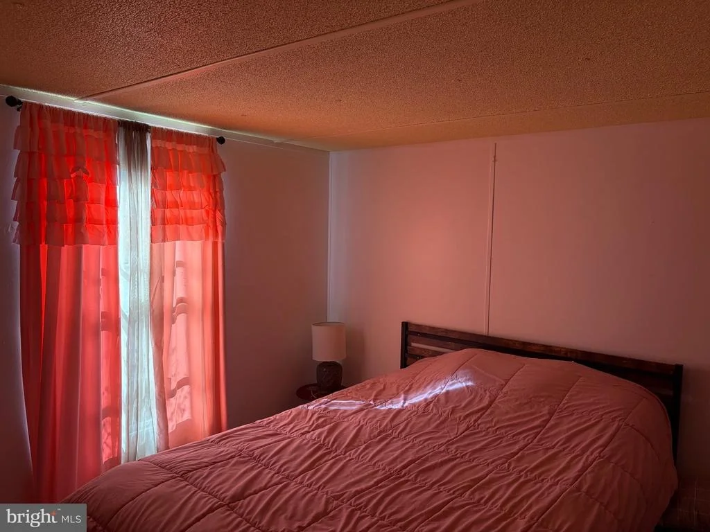Photo of 1041 GEORGE JAMES LOOP