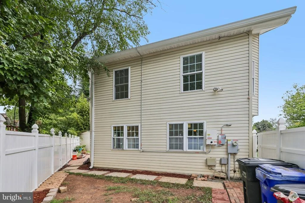Photo of 19069 STALEYBRIDGE ROAD