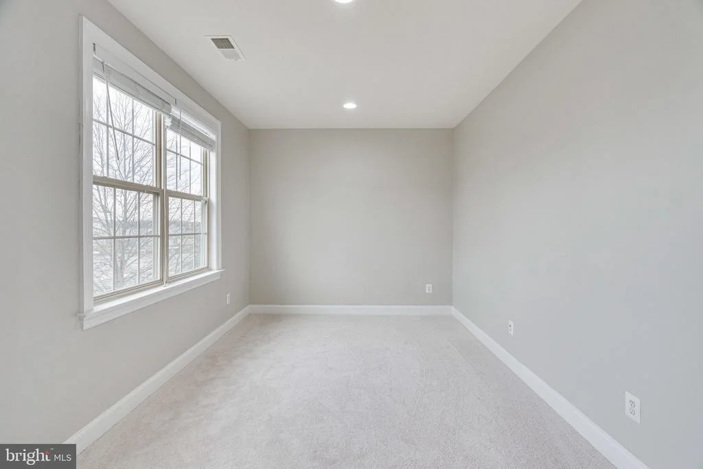 Photo of 42695 MACAULEY PLACE