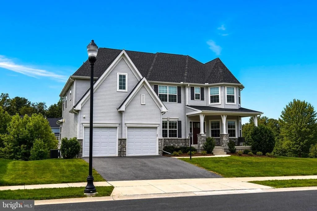 Photo of 2710 HILLFIELD DRIVE
