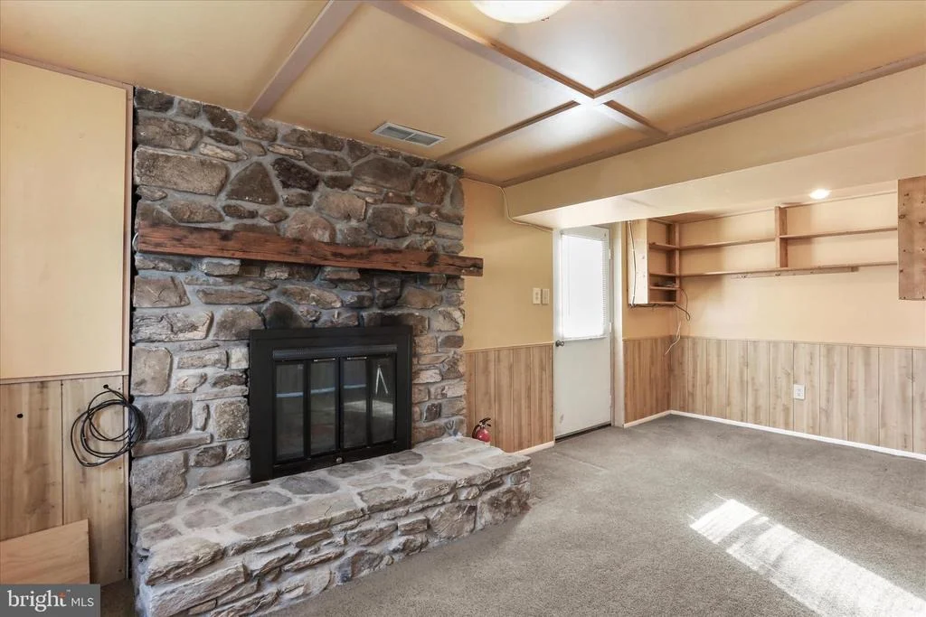Photo of 267 LONGFORD DRIVE
