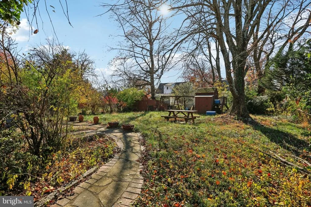 Photo of 3608 JANET ROAD