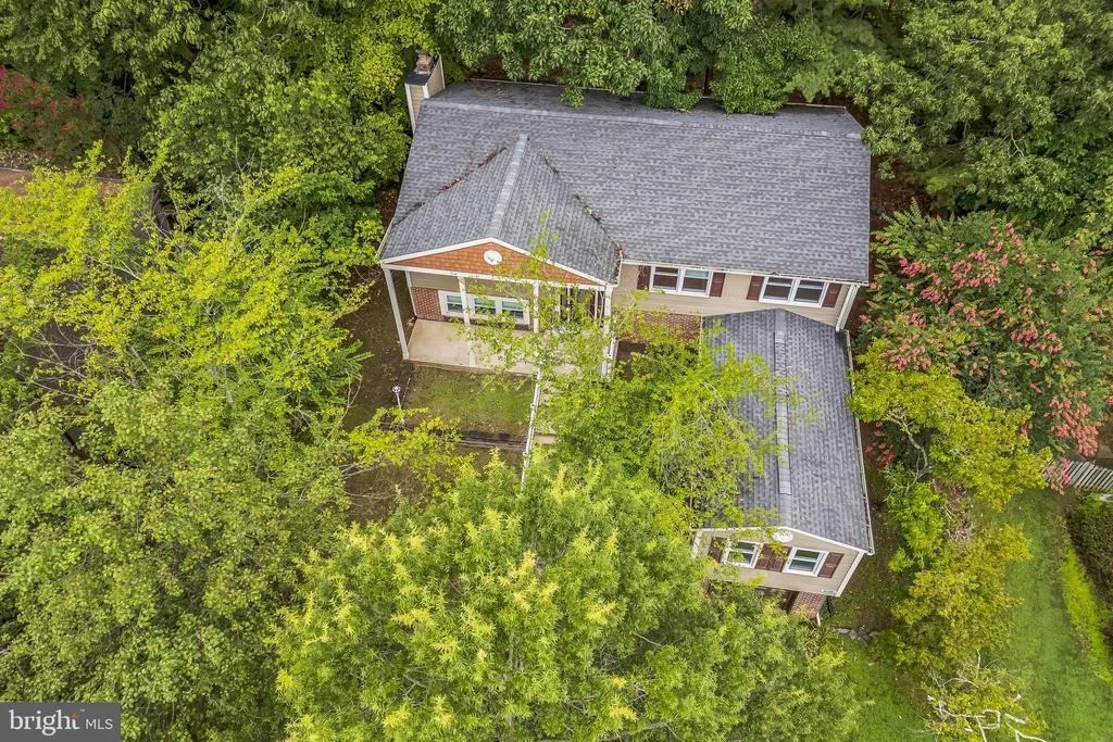 Photo of 16080 DEER PARK DRIVE