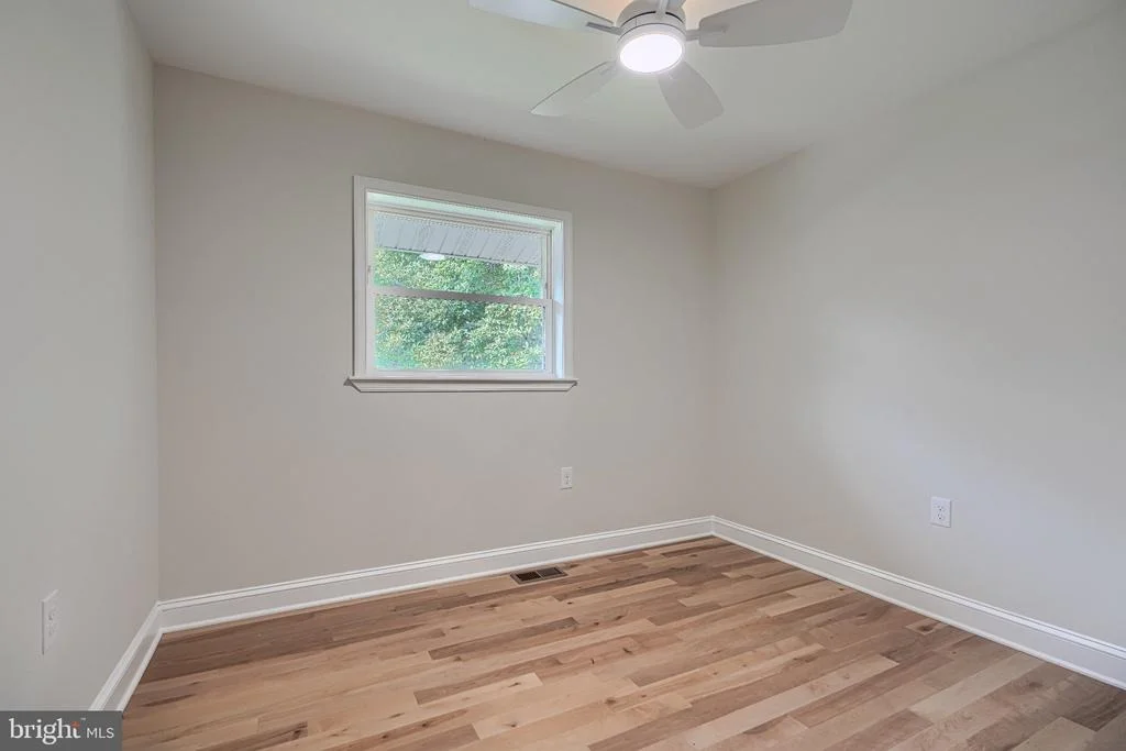 Photo of 11305 MAPLEVIEW DRIVE