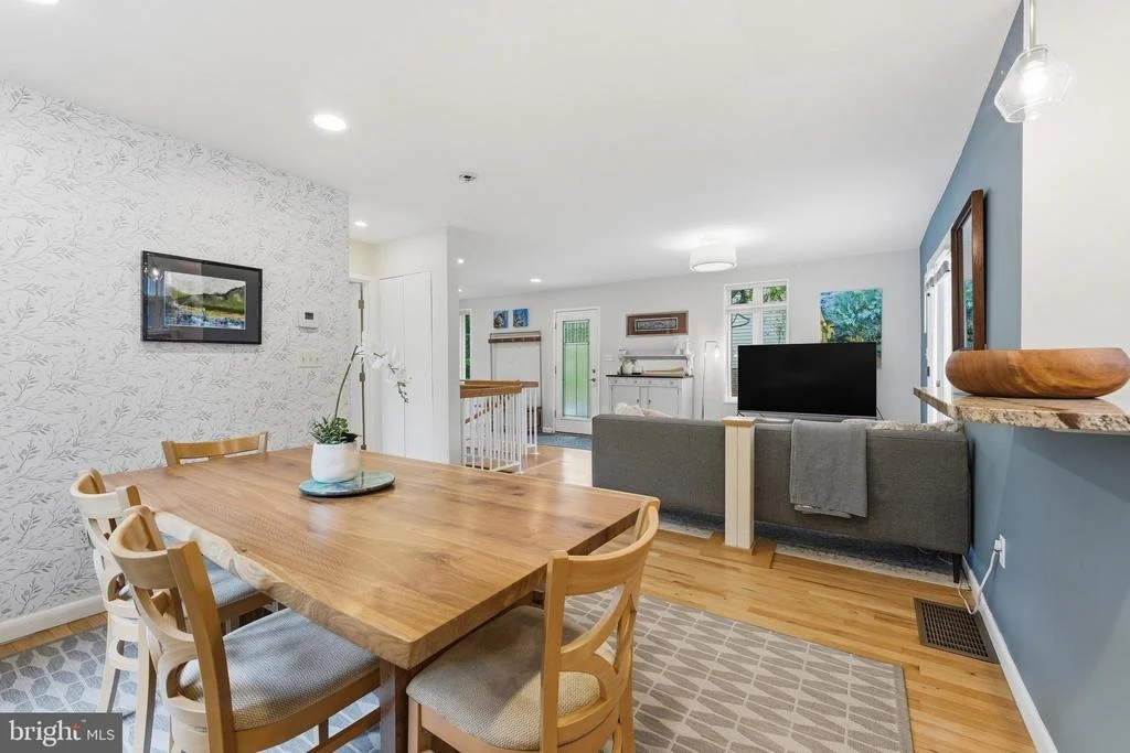 Photo of 9109 BRADFORD ROAD