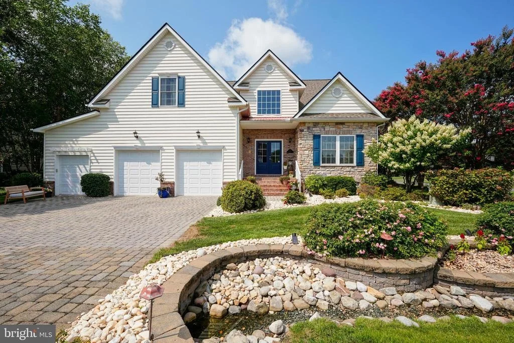 Photo of 2 CEDAR GROVE COURT