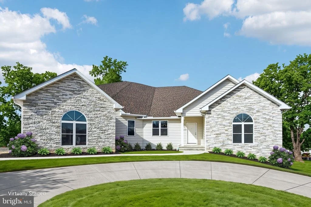 Photo of 8325 GROVE ANGLE ROAD