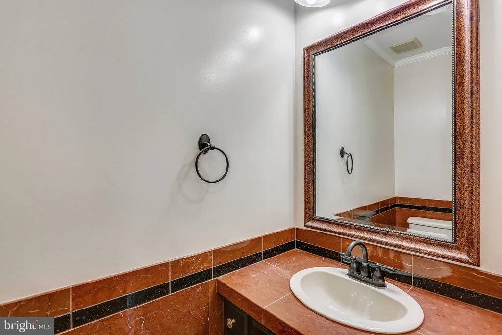 Photo of 915 POINTER RIDGE DRIVE