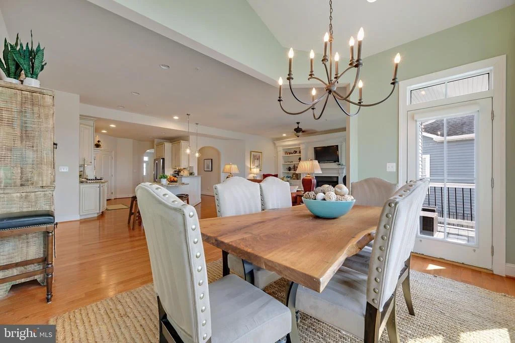 Photo of 2926 LEVEE DRIVE