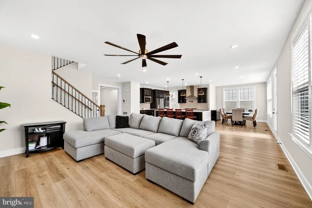 Photo of 7973 LAWNDALE CIRCLE
