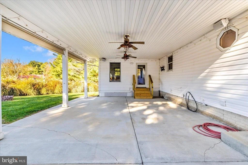 Photo of 7002 SPRINGDALE LANE