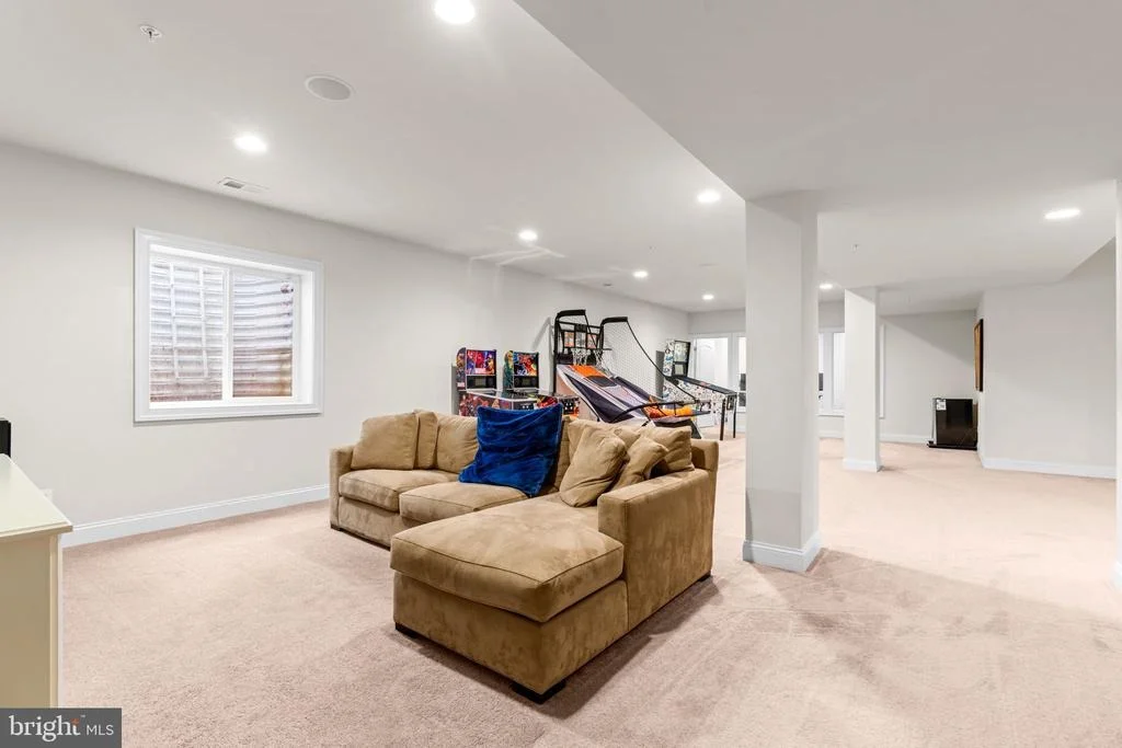 Photo of 18709 ASHBOURNE PLACE
