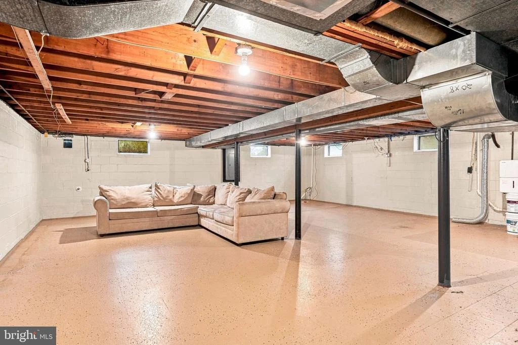 Photo of 2500 SALEM DRIVE