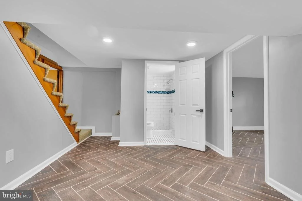 Photo of 6809 BRADDOCK ROAD