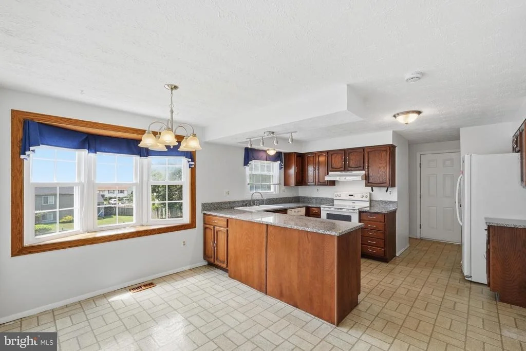 Photo of 12717 NORTHCLIFF ROAD