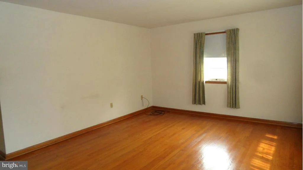 Photo of 12436 FINGERBOARD ROAD