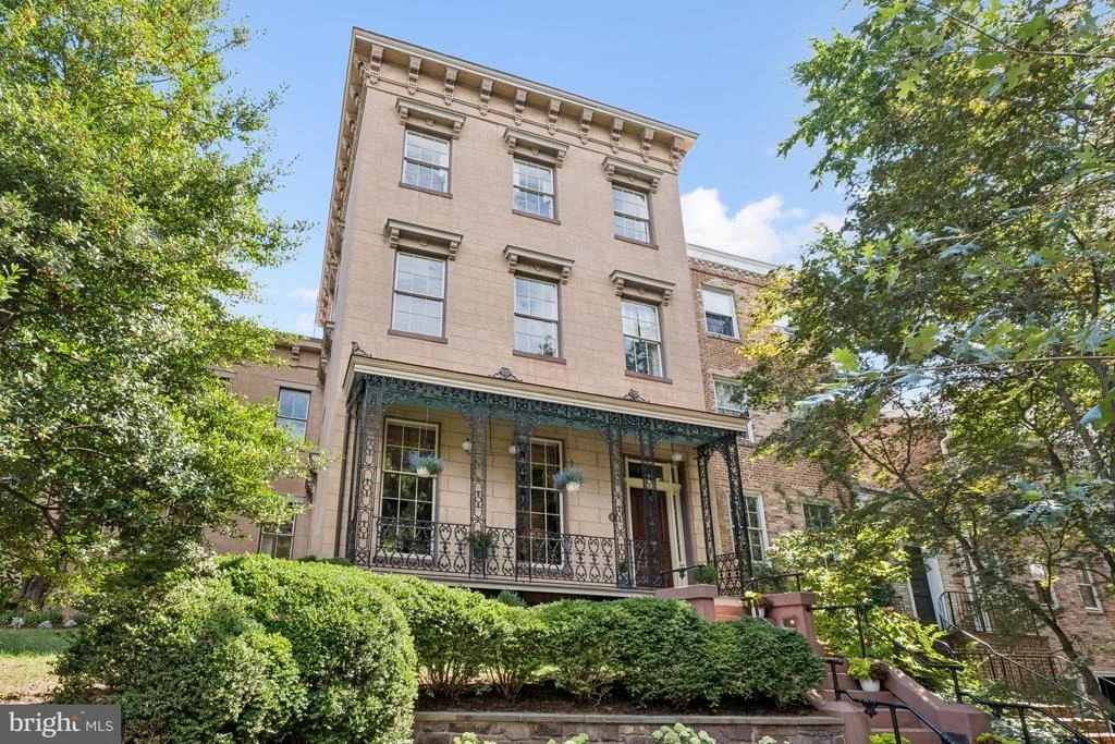Photo of 1527 35TH STREET NW