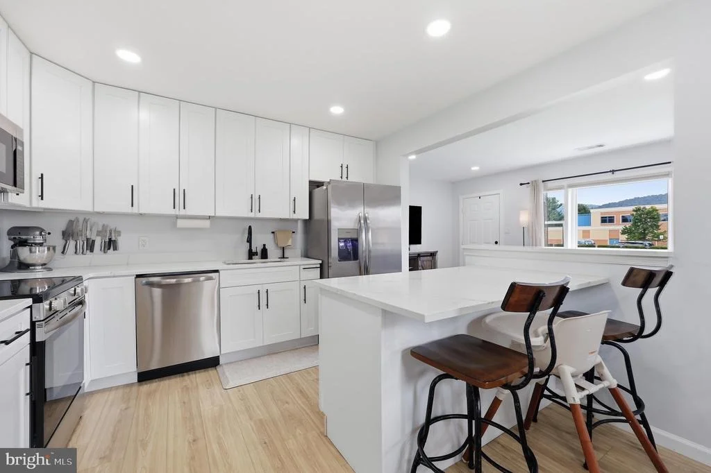 Photo of 16 SUMMIT AVENUE