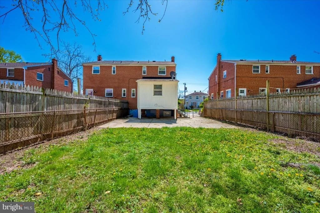 Photo of 3407 FLORAL STREET