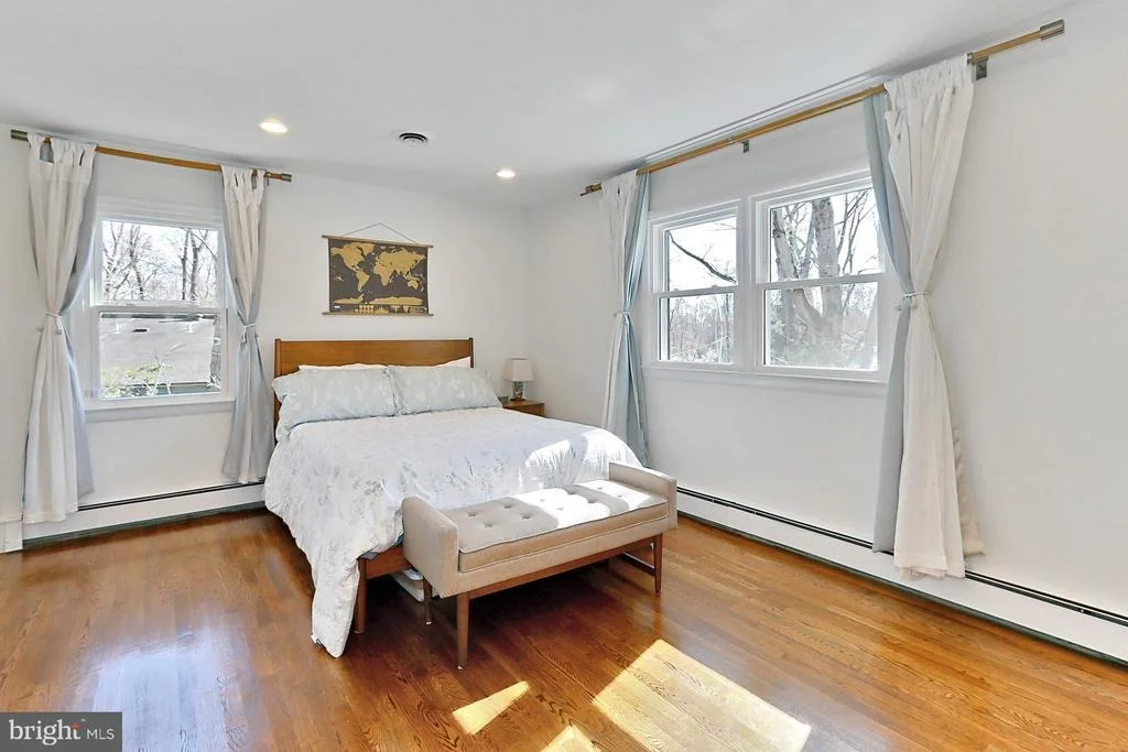 Photo of 4221 SAINT JEROME DRIVE