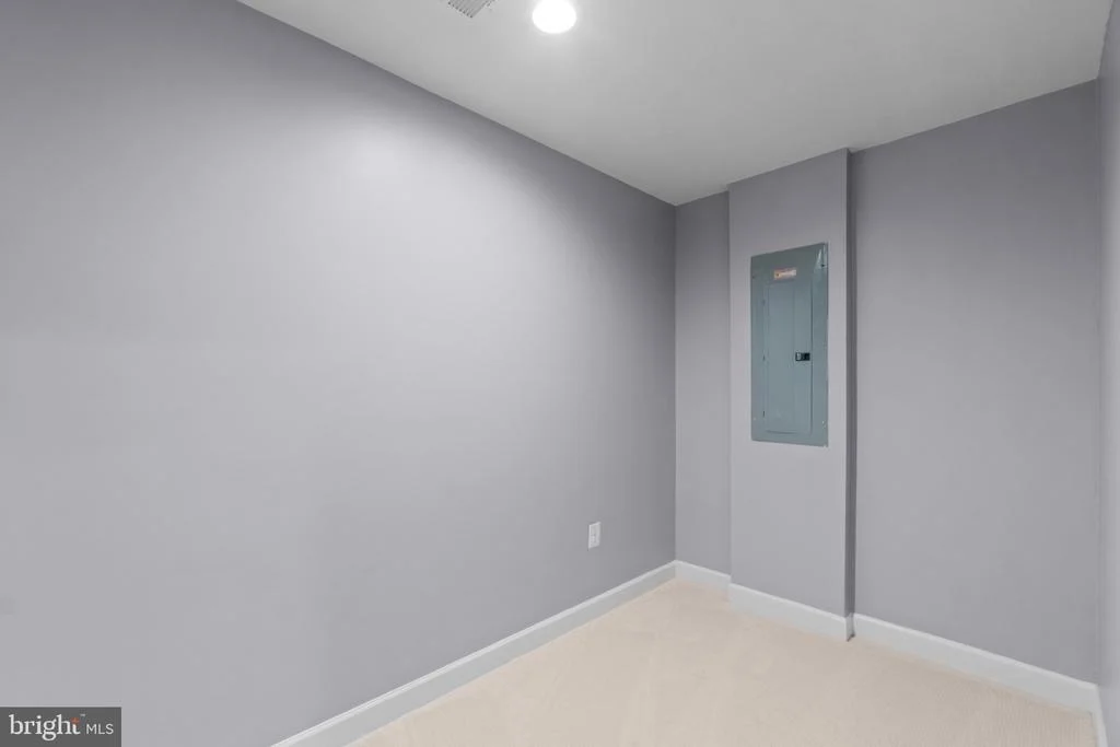 Photo of 9116 BOWLING GREEN DRIVE