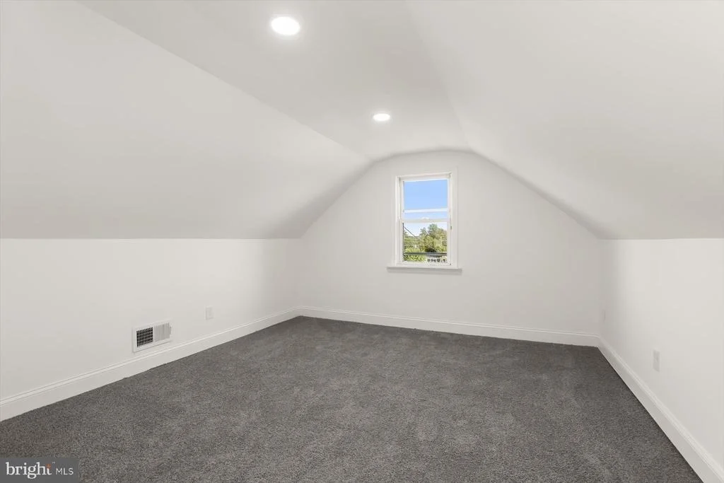 Photo of 6521 RIDGE ROAD