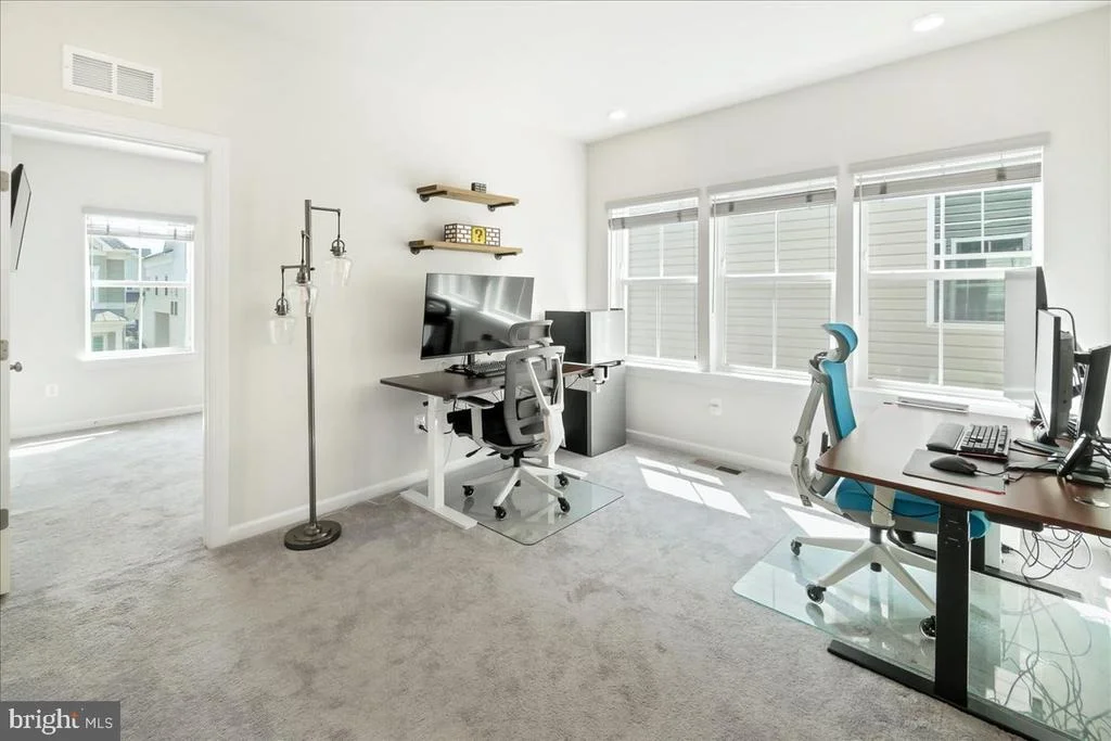 Photo of 5211 CONTINENTAL DRIVE