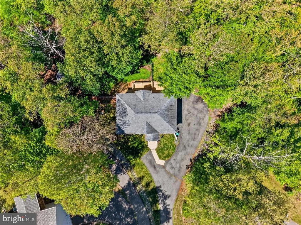 Photo of 18 CHICKASAW PLACE