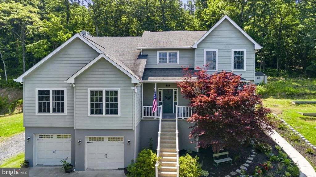 Photo of 208 MARKHAM FARM ROAD