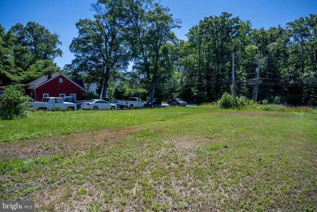 Photo of 8302 DYSON ROAD