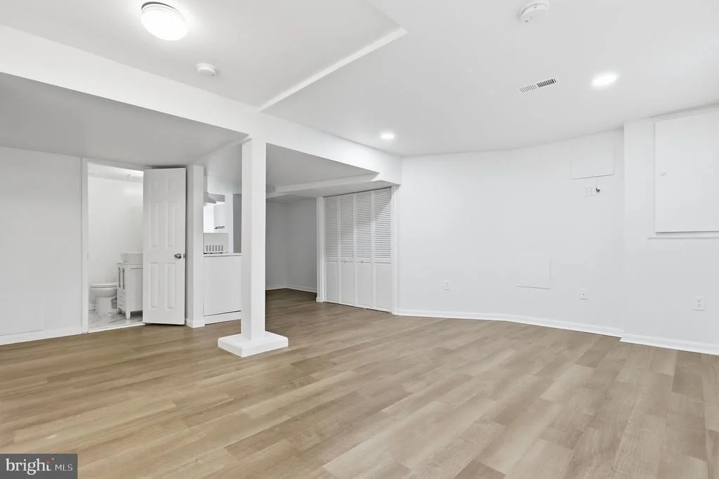 Photo of 1511 CREST ROAD